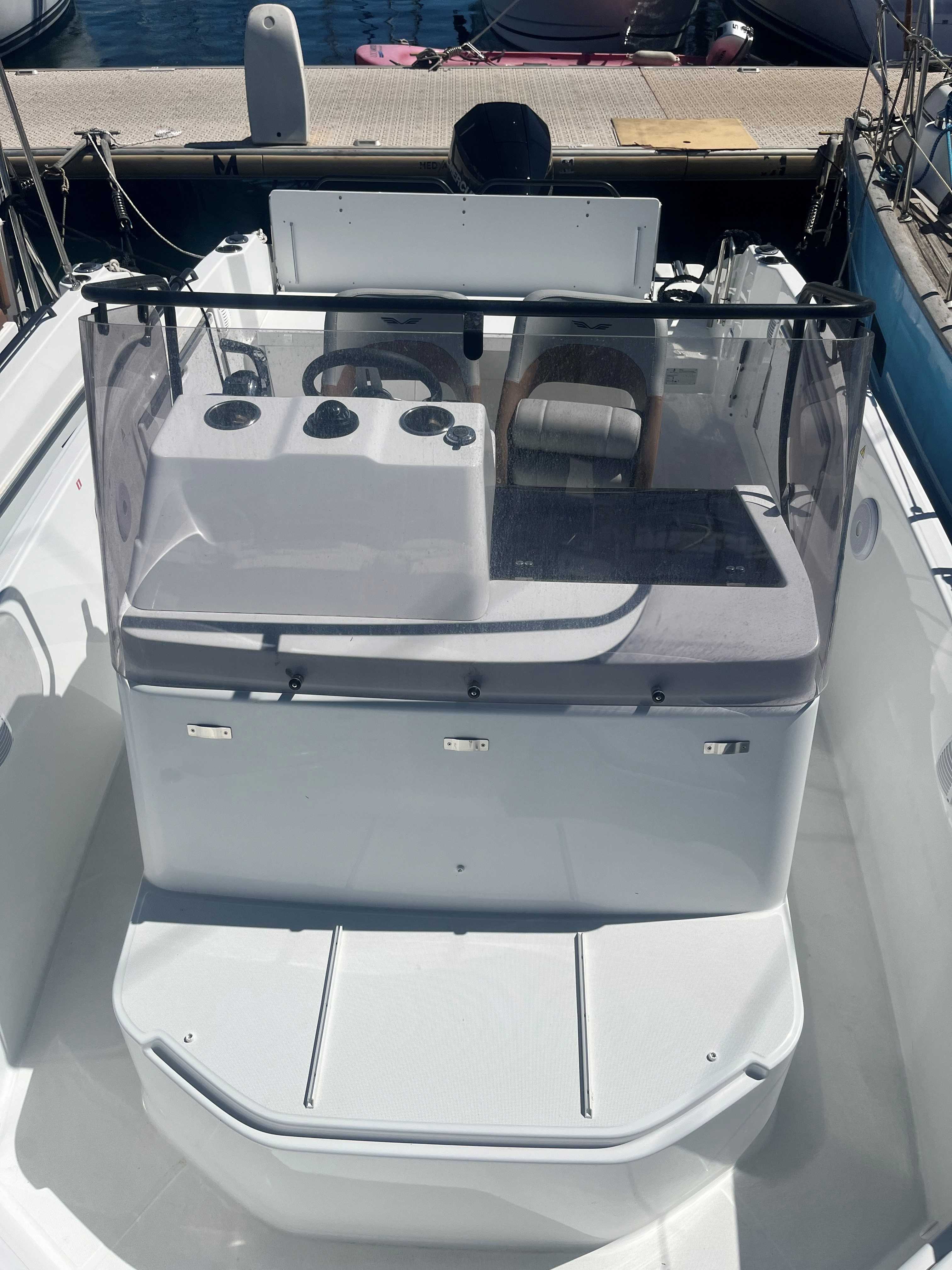 slider 3 Beneteau Flyer 7 SPACEdeck